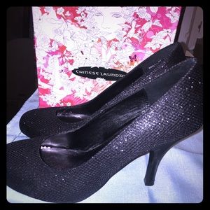 Chinese Laundry pumps